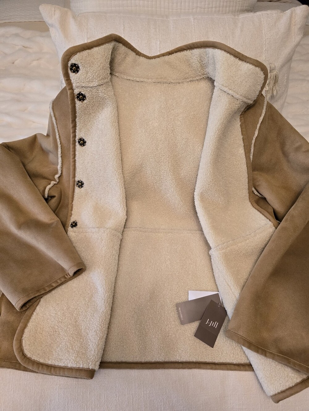J Jill Women's Faux Shearling Coat in Beige/Cream,reversible.